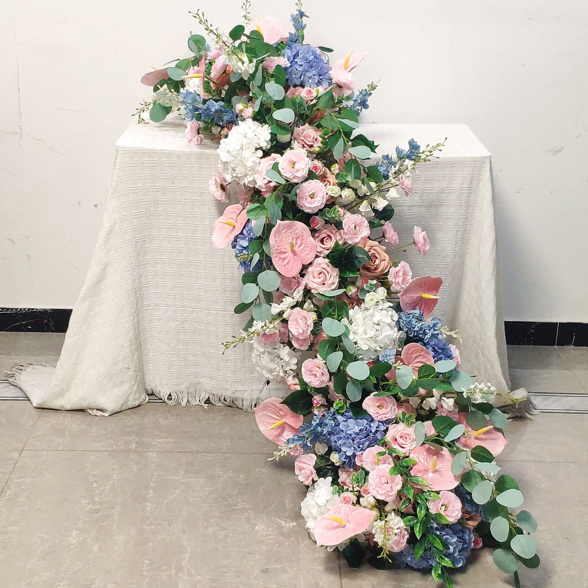 Photography Graduation - Uflower Luxury Artificial Flower Centerpiece for