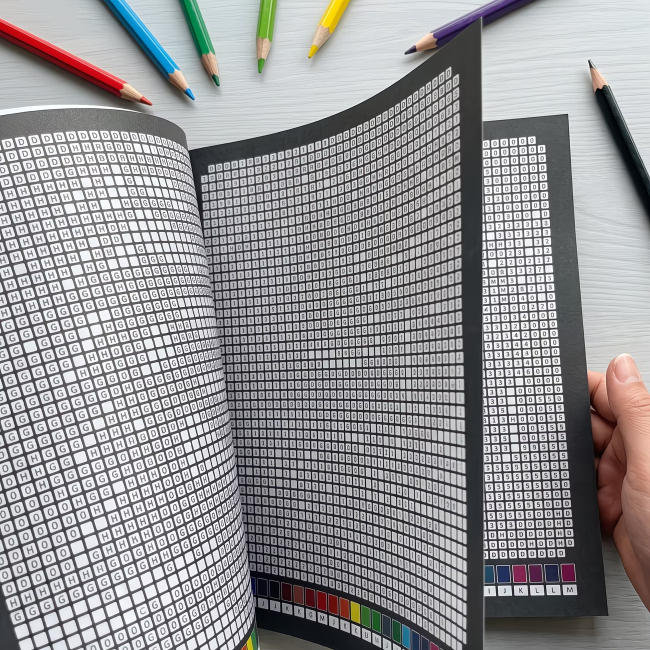 Mystery Mosaics Color by Numbe - Photography Of Book reseña y precio